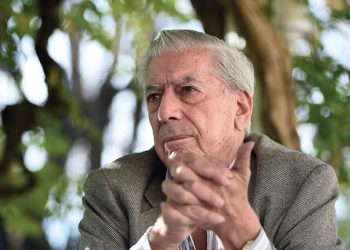 Mario Vargas Llosa Dies at 89