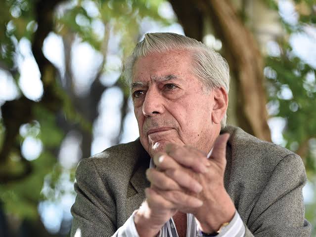 Mario Vargas Llosa Dies at 89