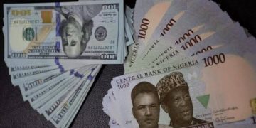 Naira Drops to N1,560/$1 on Dollar Diversion, Inflation