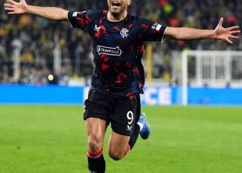 Rangers Boss Hails Dessers’ Attitude, Urges Others to Emulate Striker’s Commitment