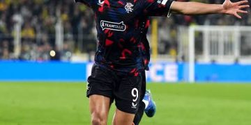 Rangers Boss Hails Dessers’ Attitude, Urges Others to Emulate Striker’s Commitment