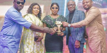 Aare Adetola EmmanuelKing Receives TMnews Leadership Award for Excellence in Housing and Community Development