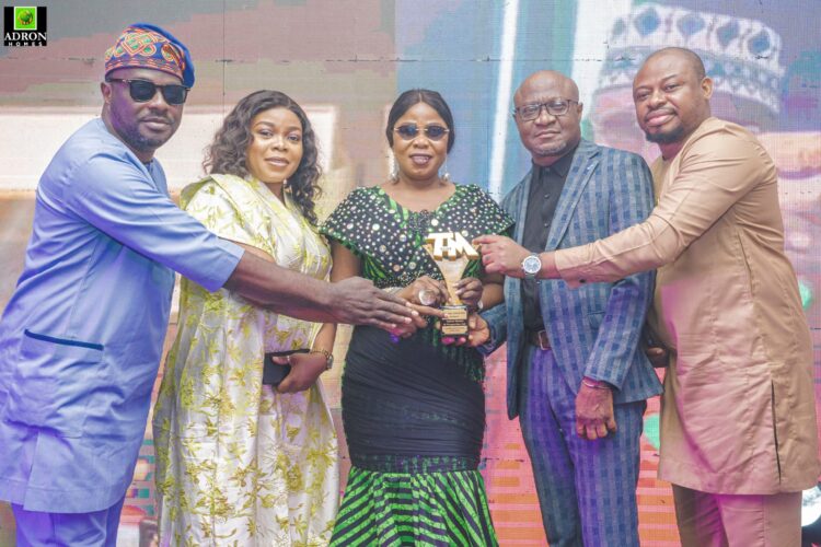Aare Adetola EmmanuelKing Receives TMnews Leadership Award for Excellence in Housing and Community Development