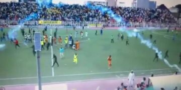 Chaos at Sani Abacha Stadium as Shooting Stars Snatch Last-Minute Draw Against Kano Pillars