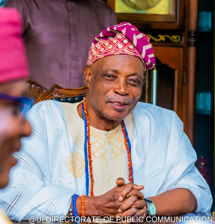 Oba Ladoja Declares Non-Political Role