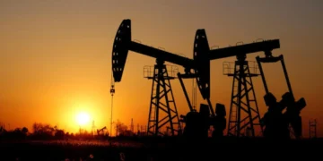 Oil prices edge higher after US moves against Venezuela oil