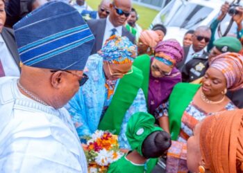 Remi Tinubu Extends Birthday Wishes to Osun First Lady 48 Hours After Controversy