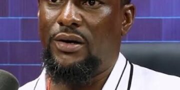 Atiku’s Aide Jabs Kwankwaso: You Flirt With Opposition by Day, Romance Tinubu by Night