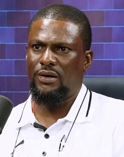 Atiku’s Aide Jabs Kwankwaso: You Flirt With Opposition by Day, Romance Tinubu by Night