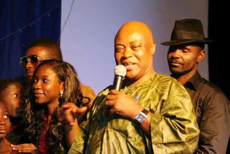 Eze Chukwuemeka dumps APC, appeals to Nigerians for forgiveness